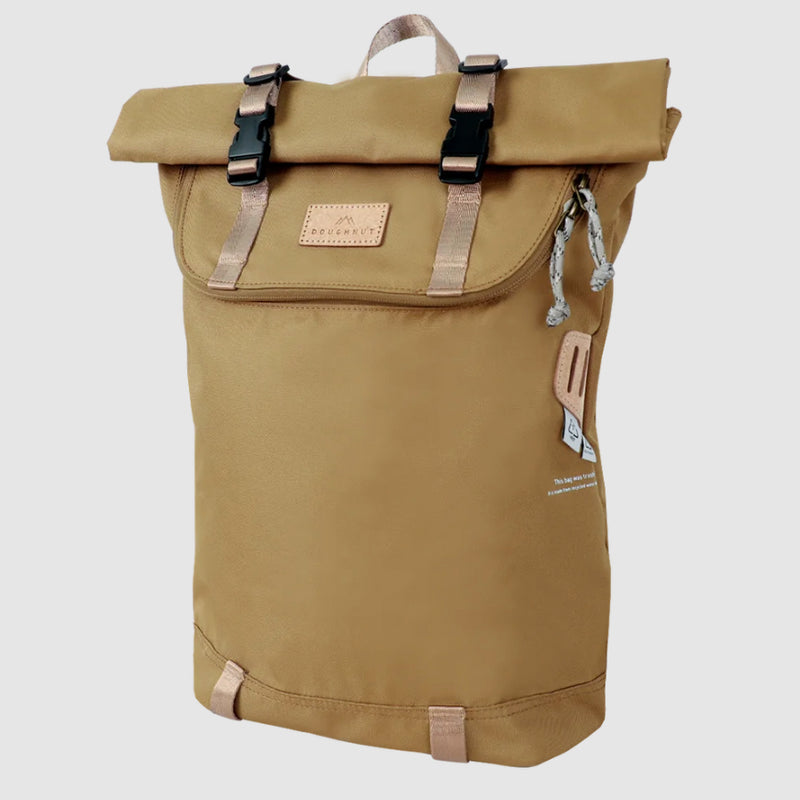 Bestel de Doughnut Christopher Small Reborn Backpack Camel snel, gemakkelijk en veilig bij Revert 95. Check onze website voor de gehele Doughnut collectie of kom gezellig langs bij onze winkel in Haarlem.