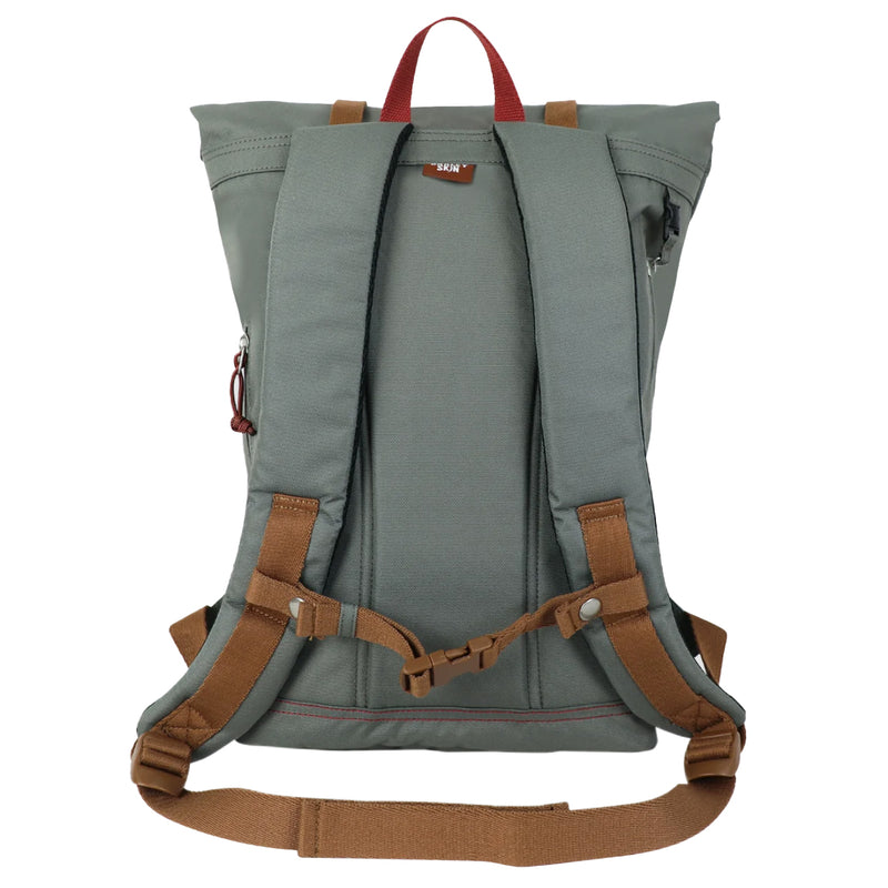 Bestel de Doughnut Christopher Dreamwalker Backpack Grey snel, gemakkelijk en veilig bij Revert 95. Check onze website voor de gehele Doughnut collectie of kom gezellig langs bij onze winkel in Haarlem.