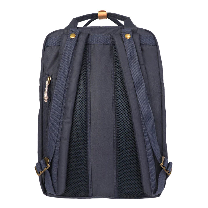 Bestel de Doughnut Macaroon Large Reborn Backpack navy snel, gemakkelijk en veilig bij Revert 95. Check onze website voor de gehele Doughnut collectie of kom gezellig langs bij onze winkel in Haarlem.