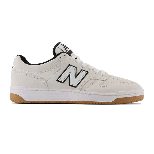 Bestel de New Balance Numeric NM480SWG snel, veilig en gemakkelijk bij Revert 95. Check onze website voor de gehele New Balance Numeric collectie of kom gezellig langs bij onze winkel in Haarlem.