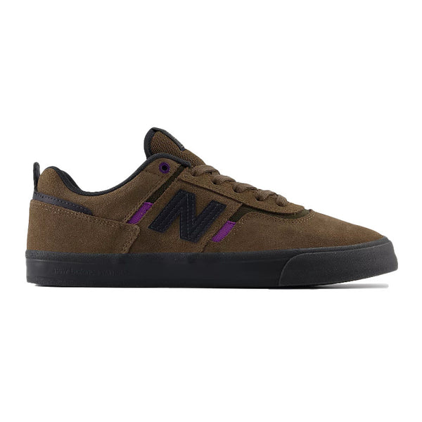 Bestel de New Balance Numeric NM306ODS snel, veilig en gemakkelijk bij Revert 95. Check onze website voor de gehele New Balance Numeric collectie of kom gezellig langs bij onze winkel in Haarlem.