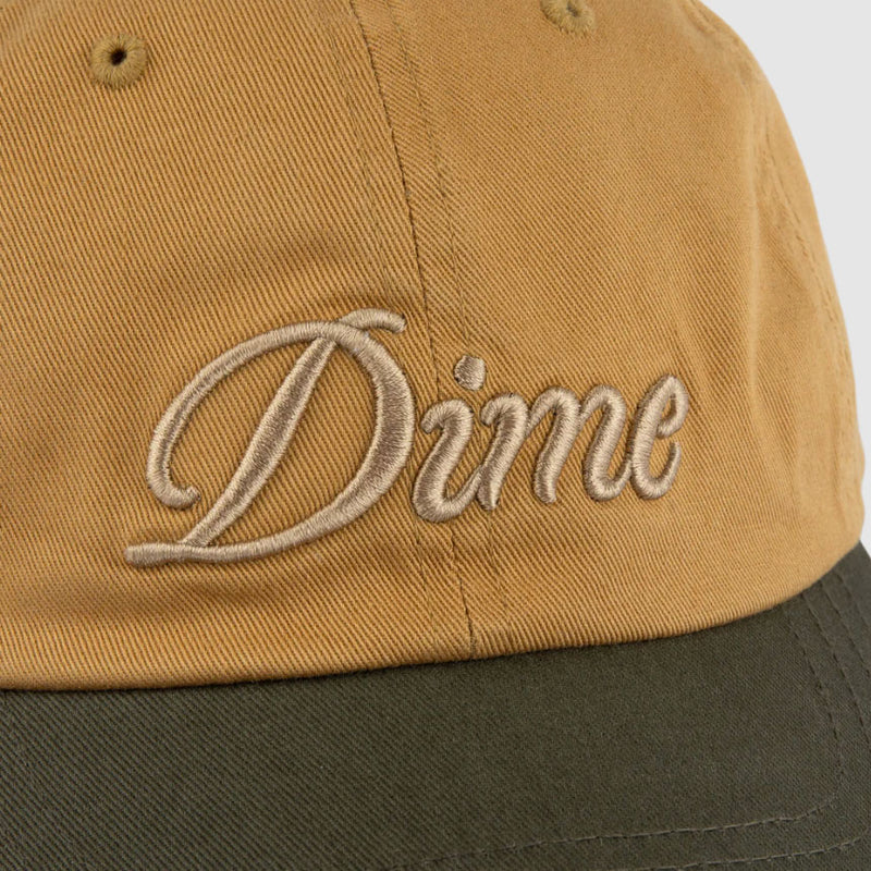 Bestel de Dime Cursive Low Pro Cap snel, veilig en gemakkelijk bij Revert 95. Check de gehele Dime collectie op onze site, of kom gezellig langs bij onze winkel in Haarlem.