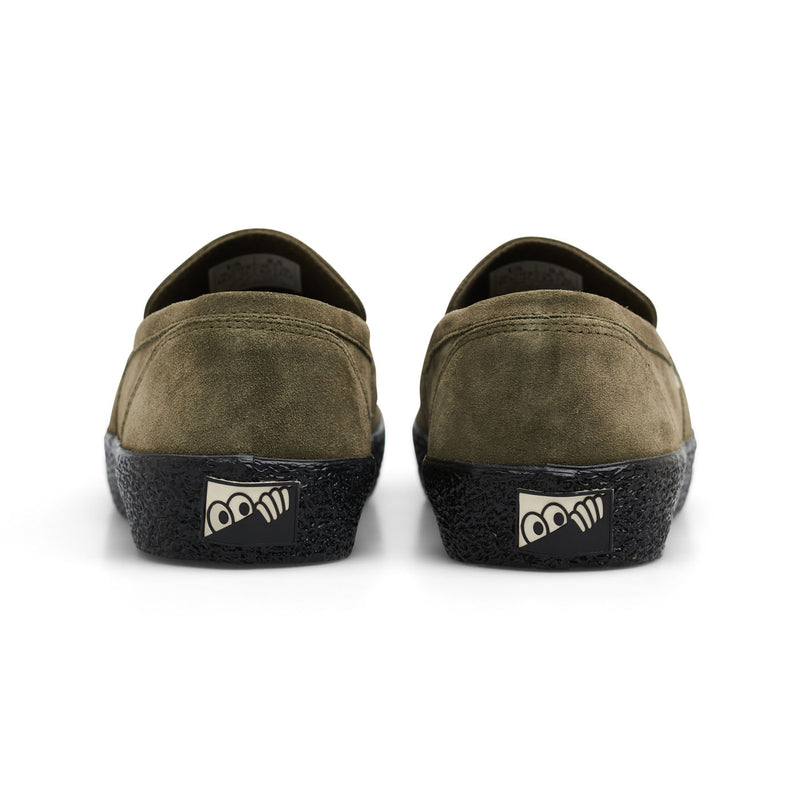 Bestel de Last Resort AB VM005 Loafer New Olive Black snel, veilig en gemakkelijk bij Revert 95. Check de gehele Last Resort AB collectie op onze site, of kom gezellig langs bij onze winkel in Haarlem.