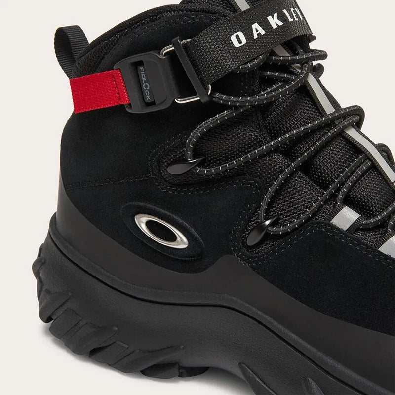 Koop de Oakley Meridian Boot Blackout snel en veilig online of in de winkel bij Revert 95.