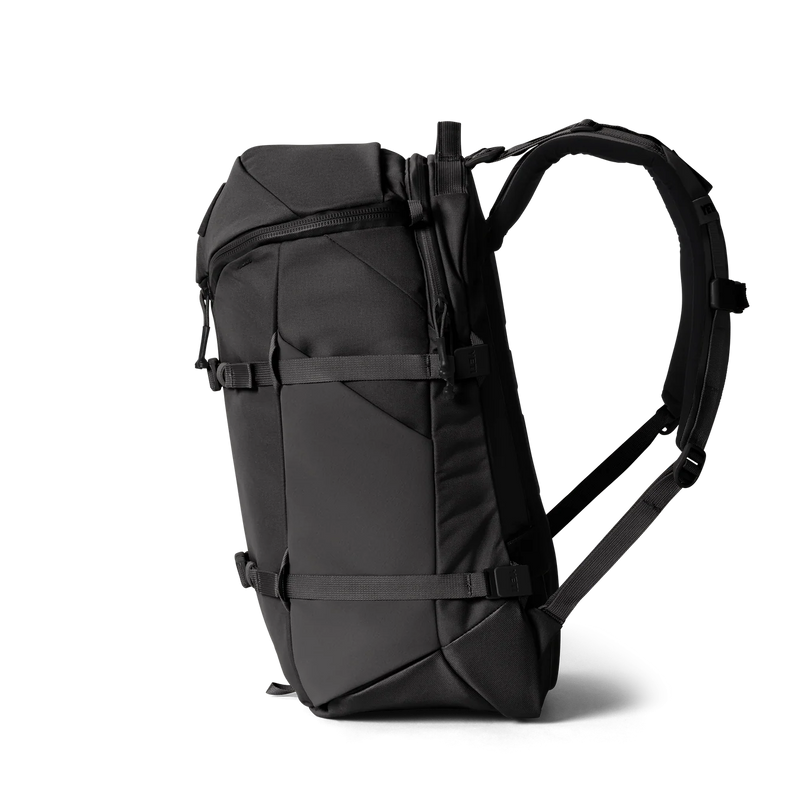 Bestel de YETI Ranchero 27L bij Revert 95. Robuuste backpack voor dagelijks gebruik, werk of weekend. Waterafstotend & comfortabel. Snelle verzending!