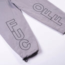 Bestel de Fack Up Clothes FUC SUMO PANTS GREY veilig, gemakkelijk en snel bij Revert 95. Check onze website voor de gehele Fack Up Clothes collectie, of kom gezellig langs bij onze winkel in Haarlem.