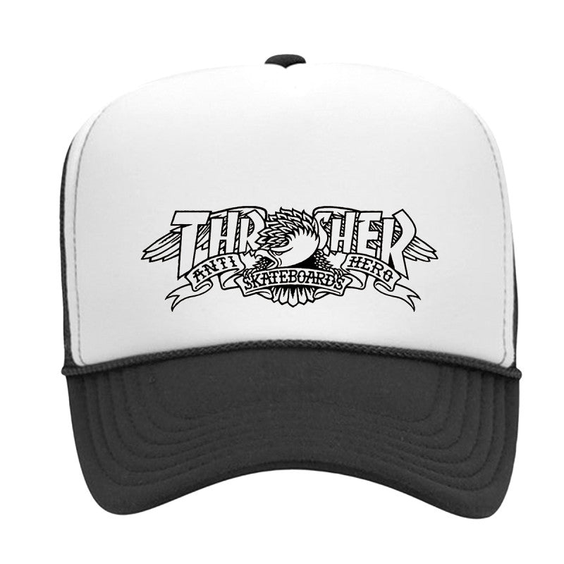 Bestel de Thrasher Mag Banner Trucker Hat snel, gemakkelijk en veilig bij Revert 95. Check onze website voor de gehele Thrasher collectie of kom gezellig langs bij onze winkel in Haarlem.