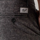 Bestel de Reell Denim Flex Grip Chino Short Black Linen veilig, gemakkelijk en snel bij Revert 95. Check onze website voor de gehele Reell Denim collectie.