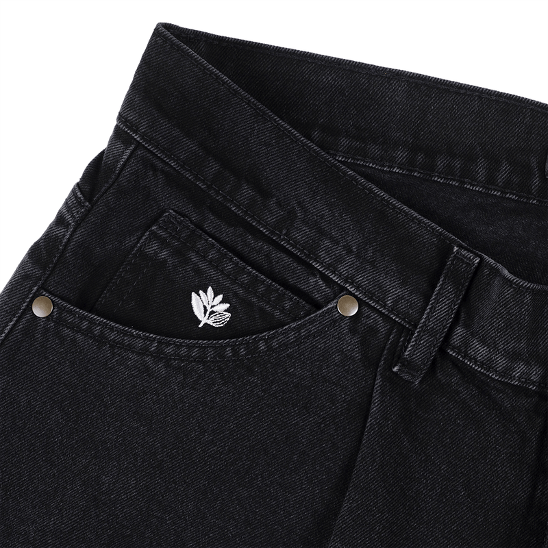 Magenta Skateboard denim jeans OG DENIM BLACK broek voorkant close-up Revert95.com