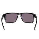 Bestel de Oakley Holbrook XL Matt Black Frame Prizm Grey Polarized Lenses snel, veilig en gemakkelijk bij Revert 95. Check onze website voor de gehele Oakley collectie.