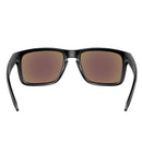 Bestel de Oakley Holbrook Matte Black PRIZM Sapphire Polarized ​zonnebril snel, gemakkelijk en veilig bij Revert 95. Check on ze website voor de gehele Oakley gepolariseerde zonnebrillen collectie, of kom langs in onze winkel in Haarlem