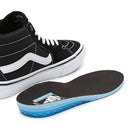 Bestel de Vans Skate Grosso Mid Black White veilig, gemakkelijk en snel bij Revert 95. Check onze website voor de gehele Vans collectie.